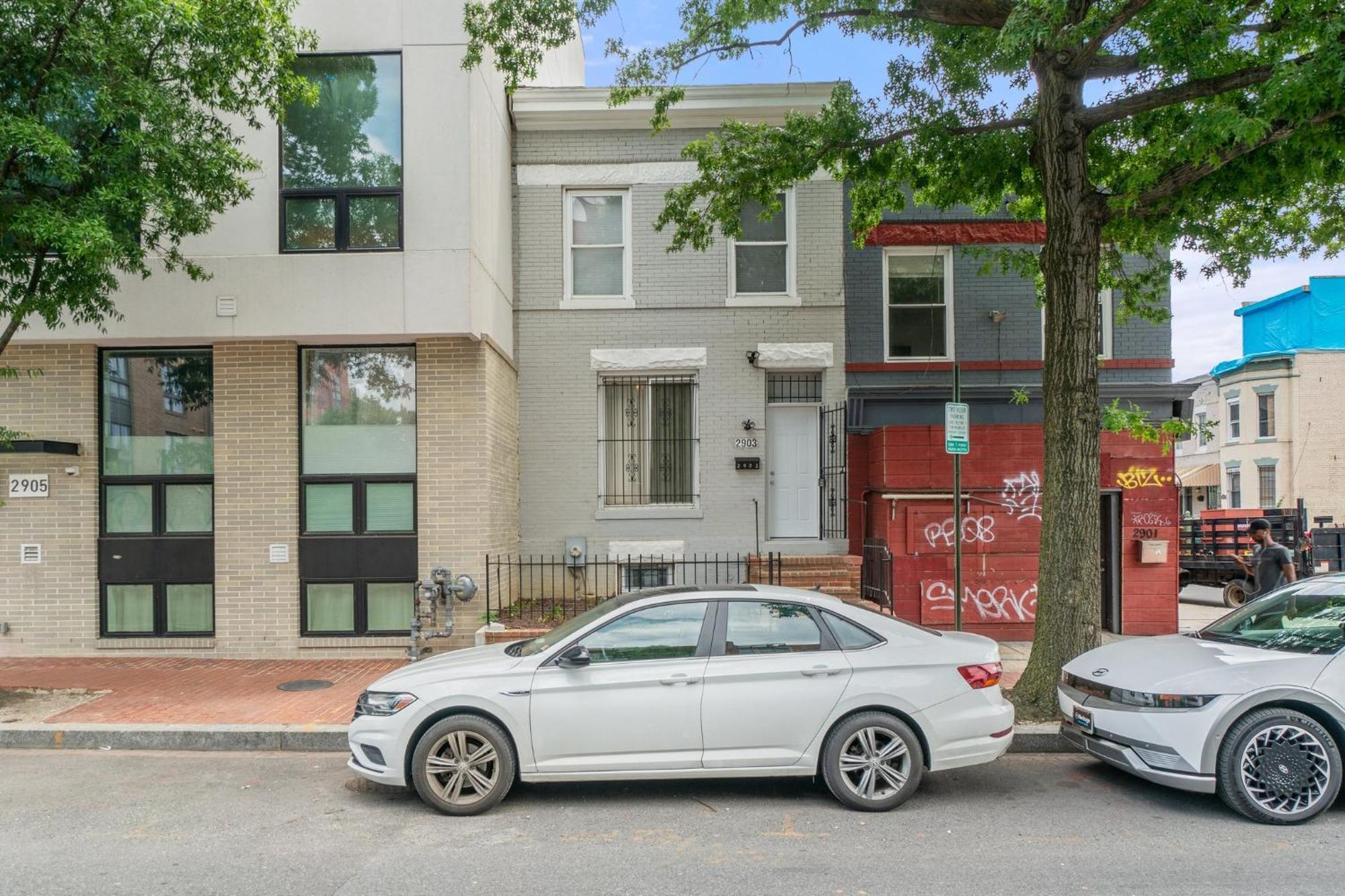 Unit # 1 - Right Next To Howard University ワシントン エクステリア 写真